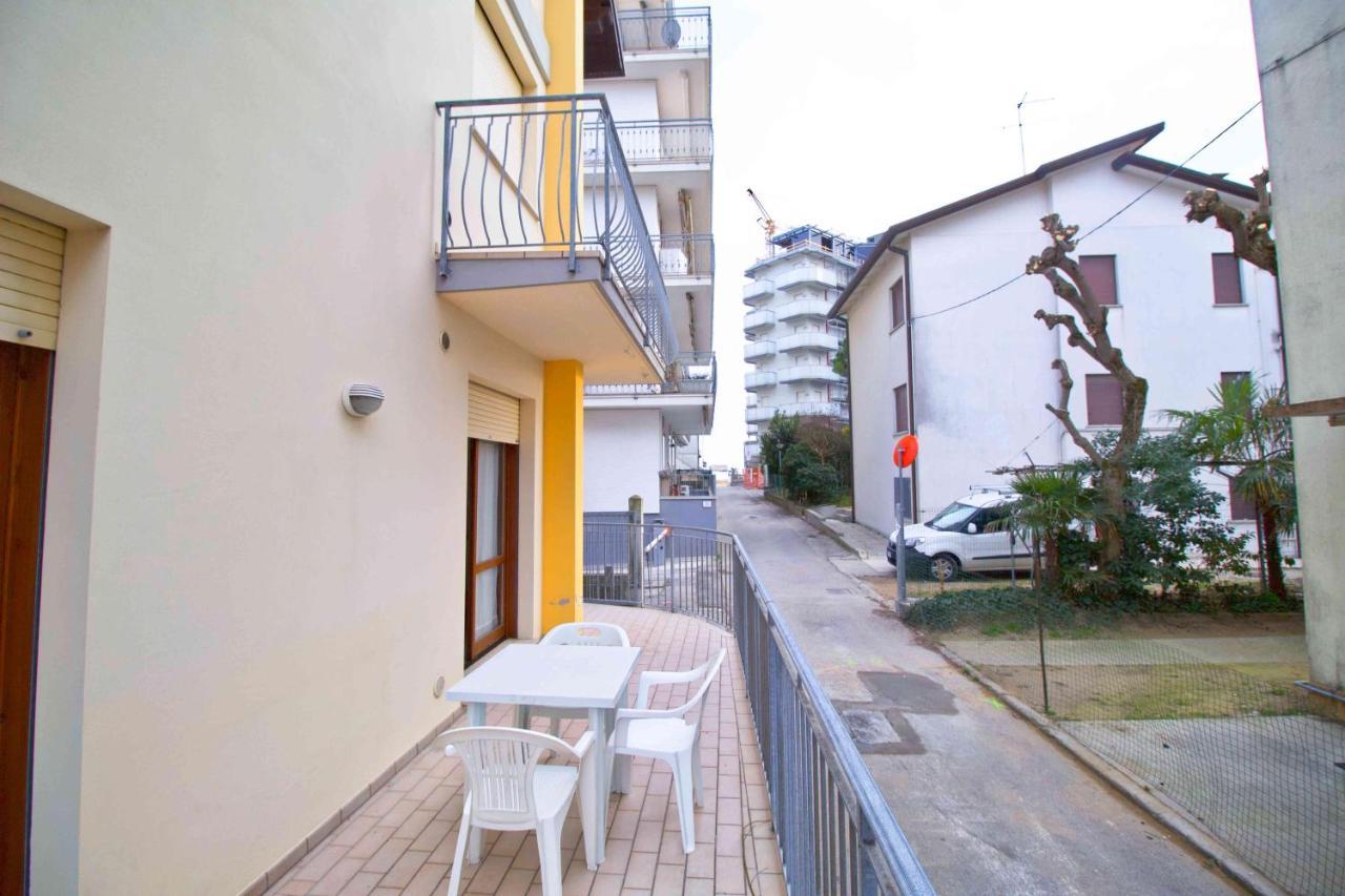 Condominio Carnelos Lido di Jesolo Kültér fotó